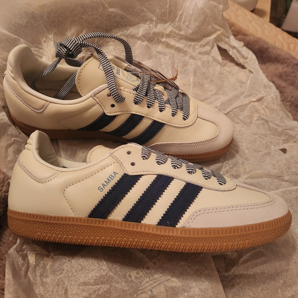 Adidas Sambas OG US size 6.5 offwhite/navy